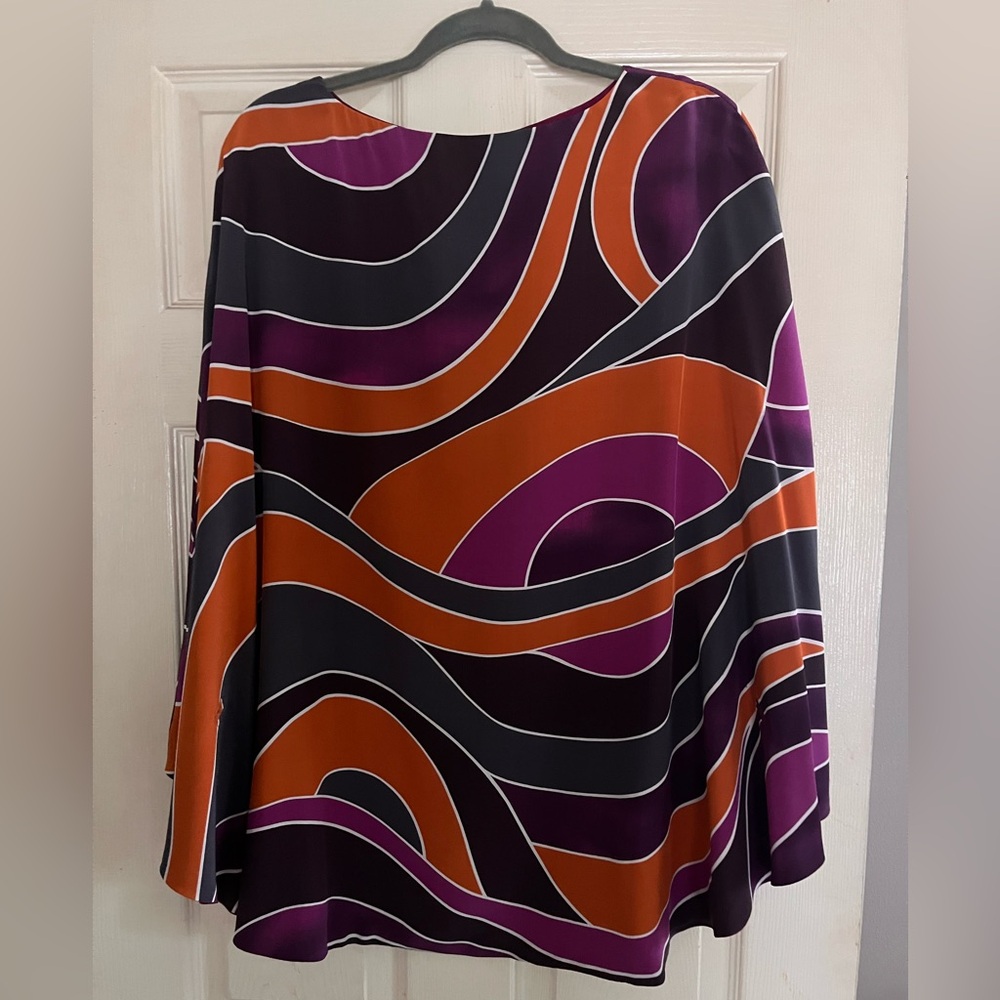 Origins authentic 100% silk lined Missoni cape size euro 44. Tags and sale tag
